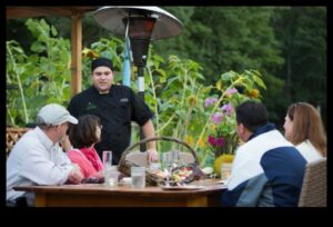Retragere culinară de bricolaj: scufundați-vă în experiențe culinare